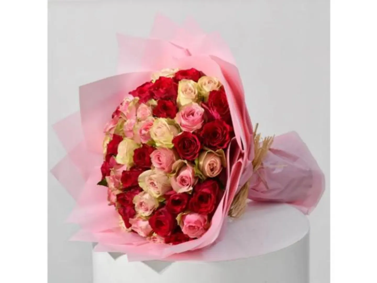 Romantic Bouquet Of Roses