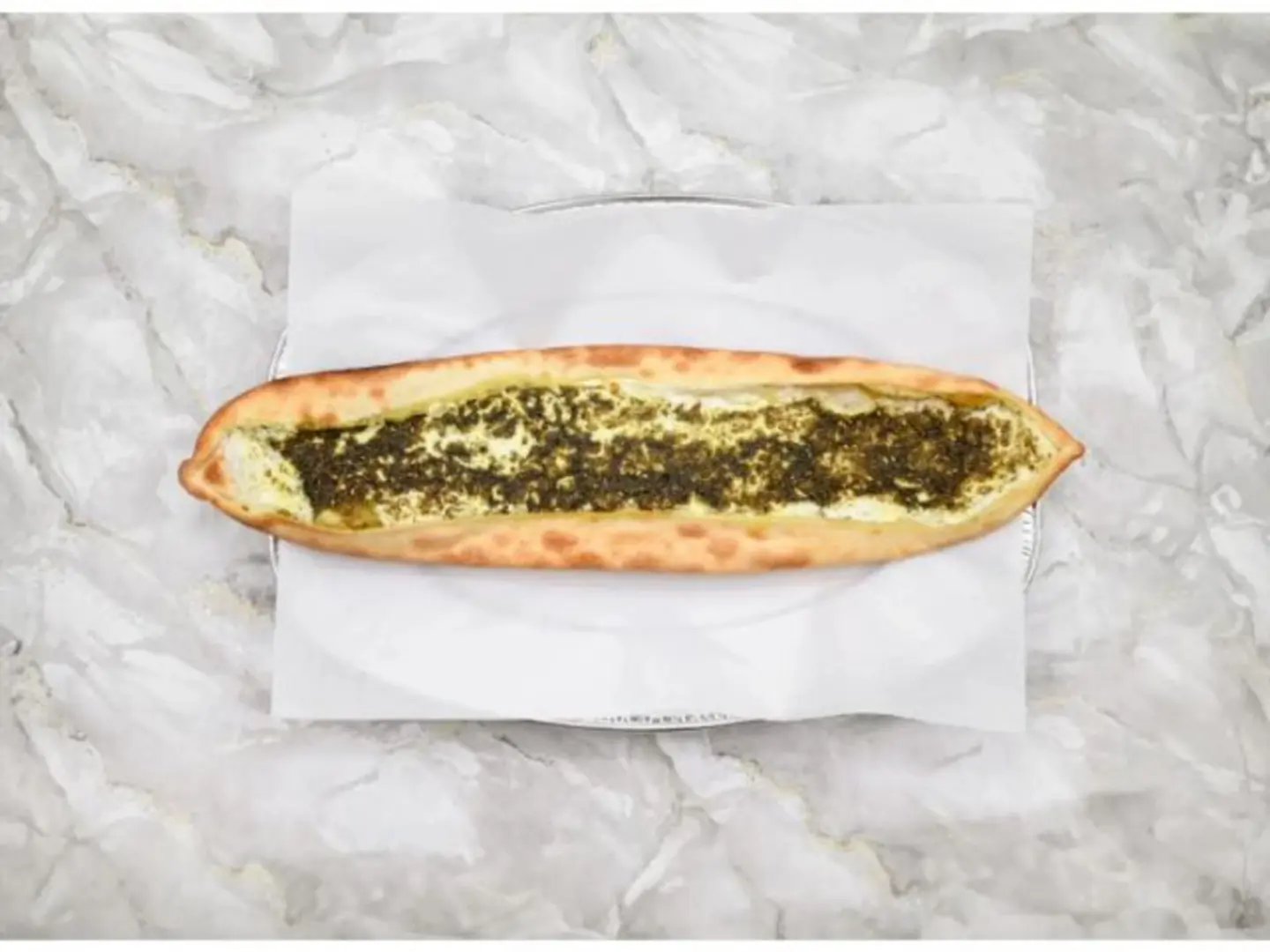 فطيرة لبنه مع زعتر