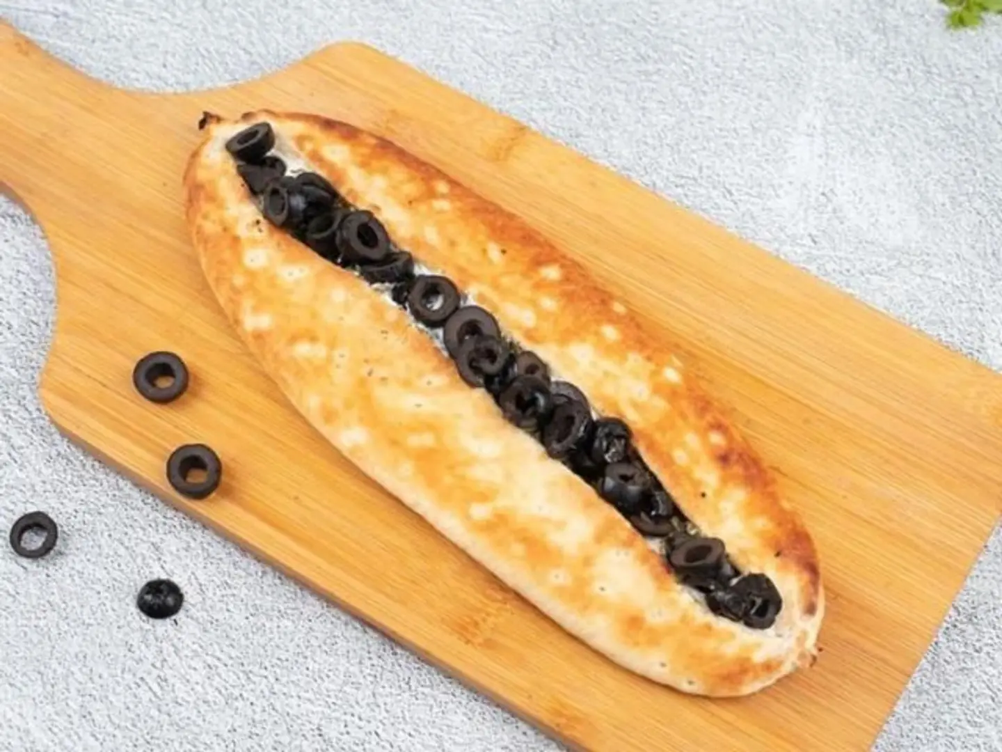 Labnah With Olives Pie