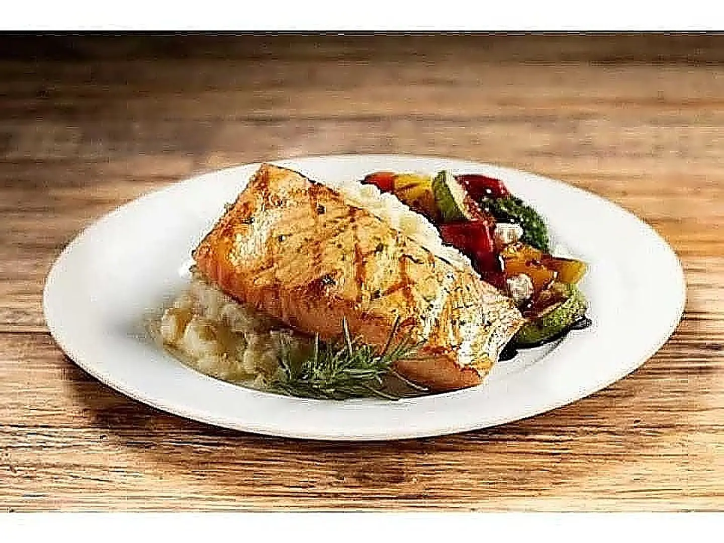 وجبة ترافيل برجر لحم