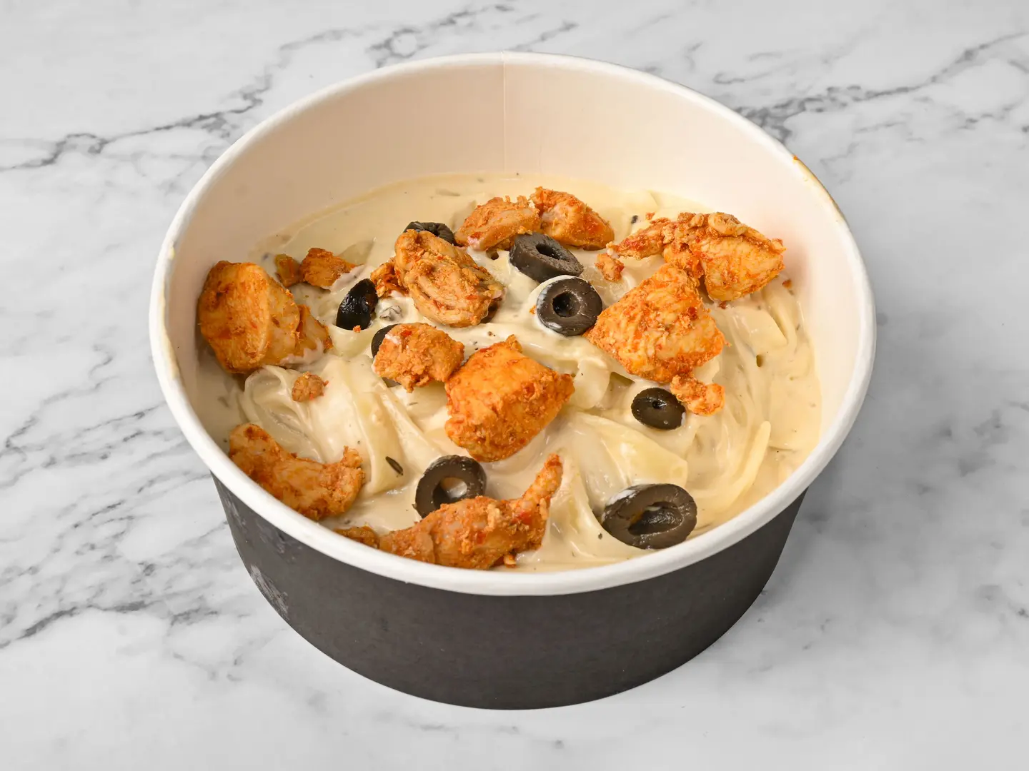 White Fettuccine With Chicken