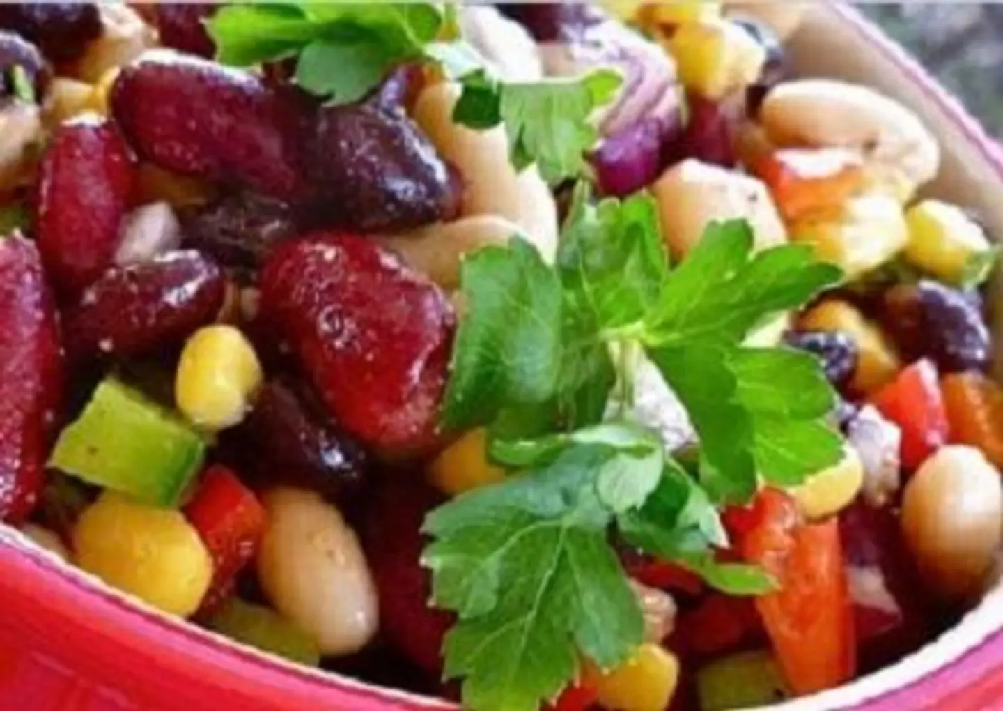 سلطة الفاصوليا الحمراء