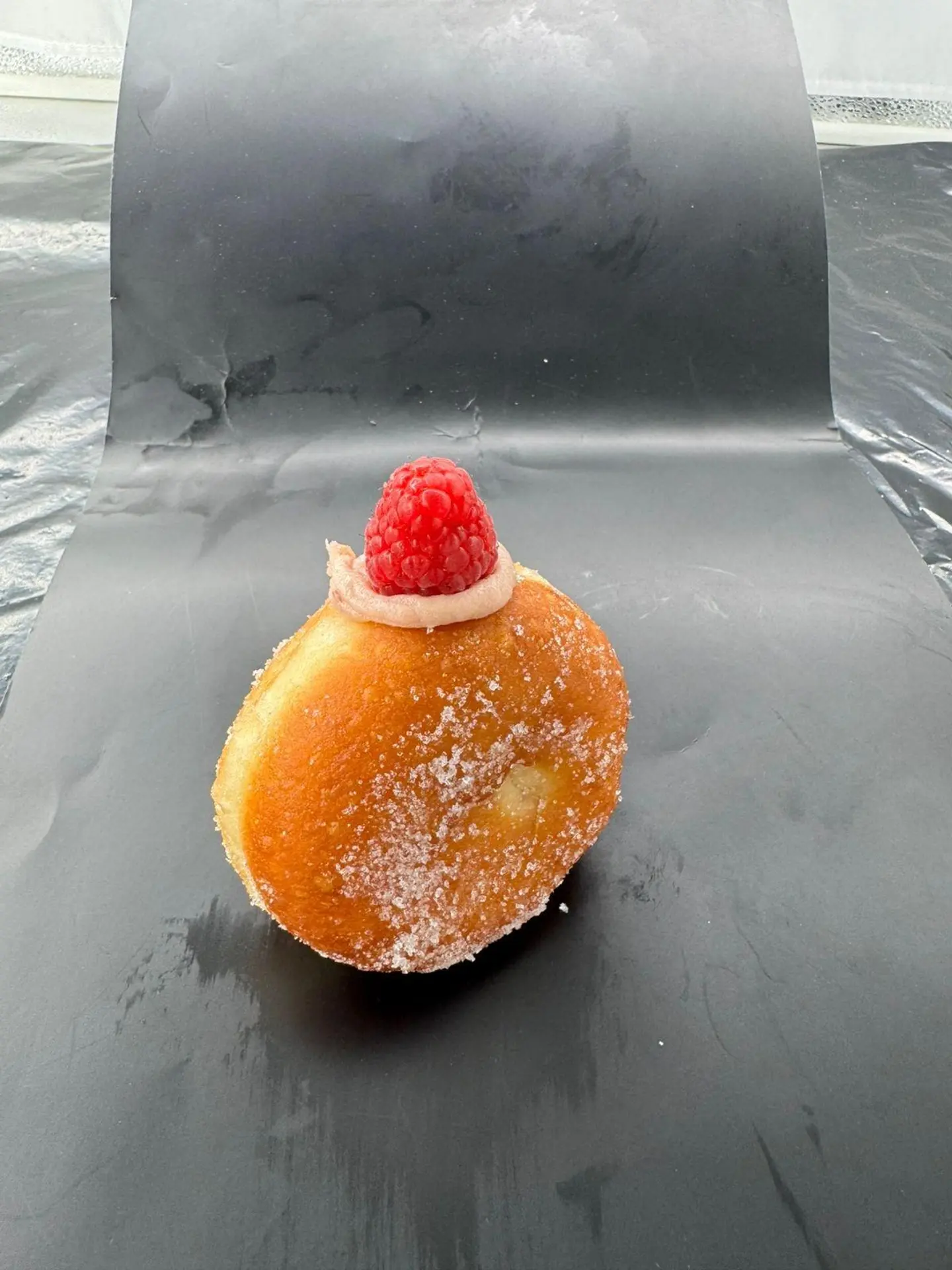 دونات توت احمر