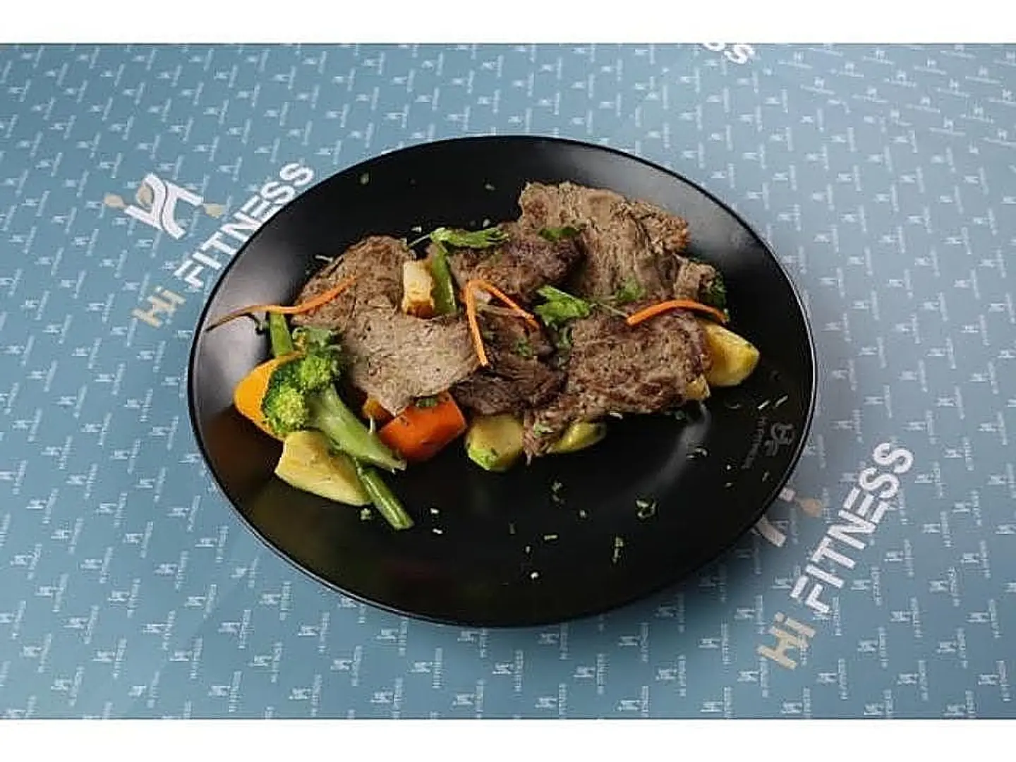 لحم مشوي مع خضار 50 جم