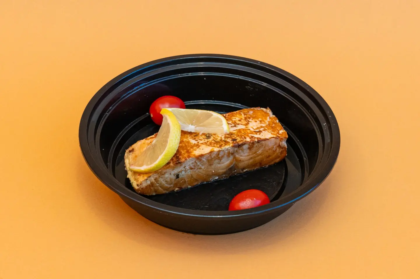 سمك السلمون مشوي