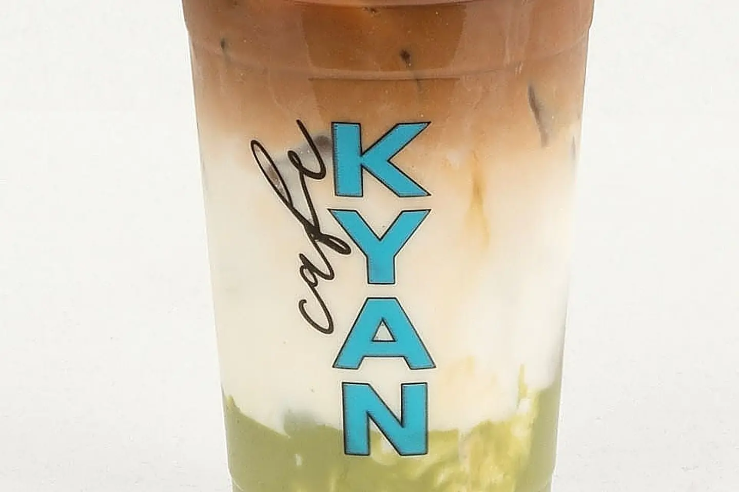آيس بستاشو لاتيه