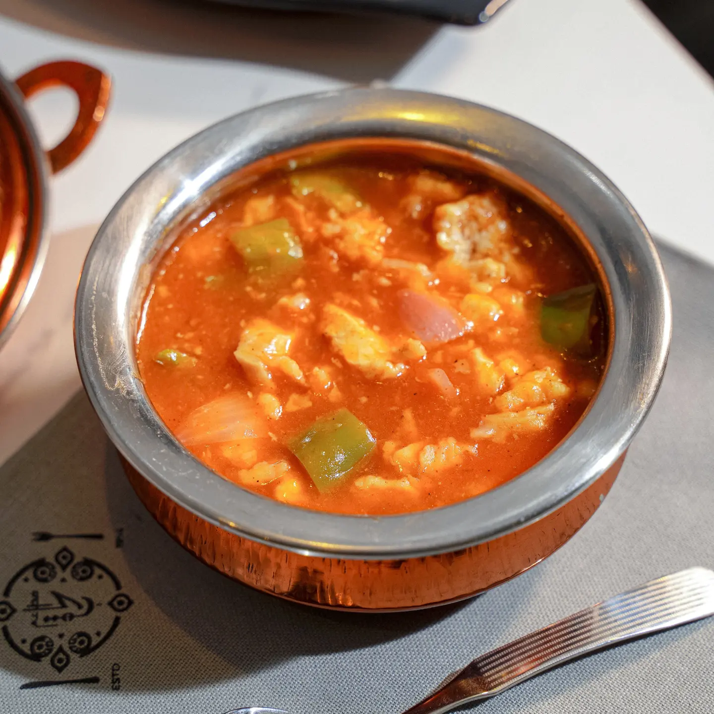 مرق الدجاج بالفلفل الحار