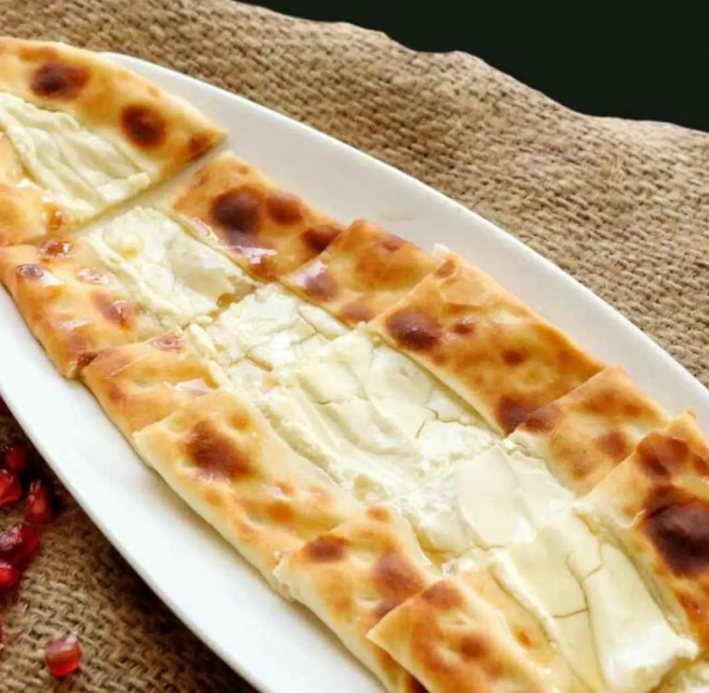 فطيرة لبنة مع عسل