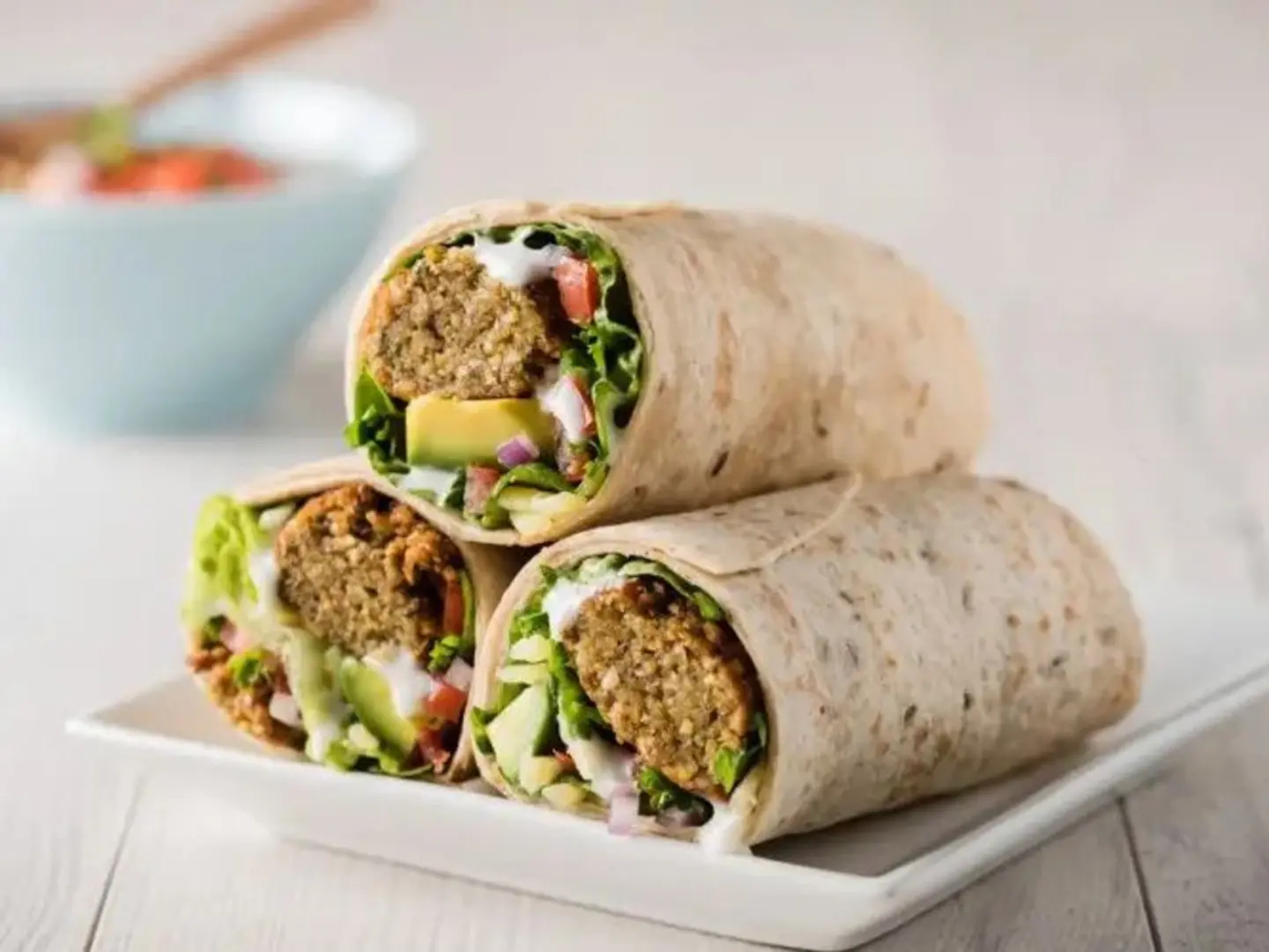 ساندوتش فلافل وحمص