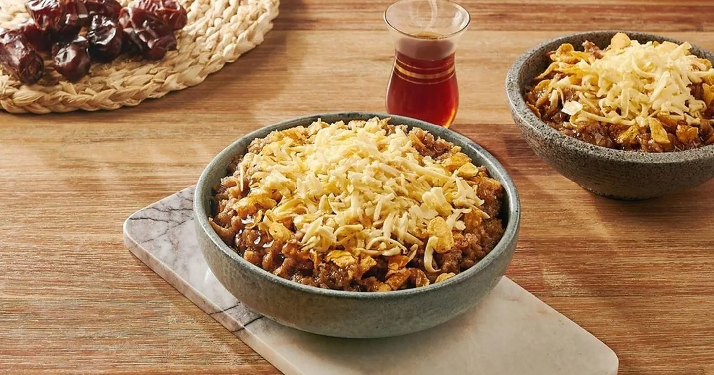Plain Masoub With Cheese And Honey