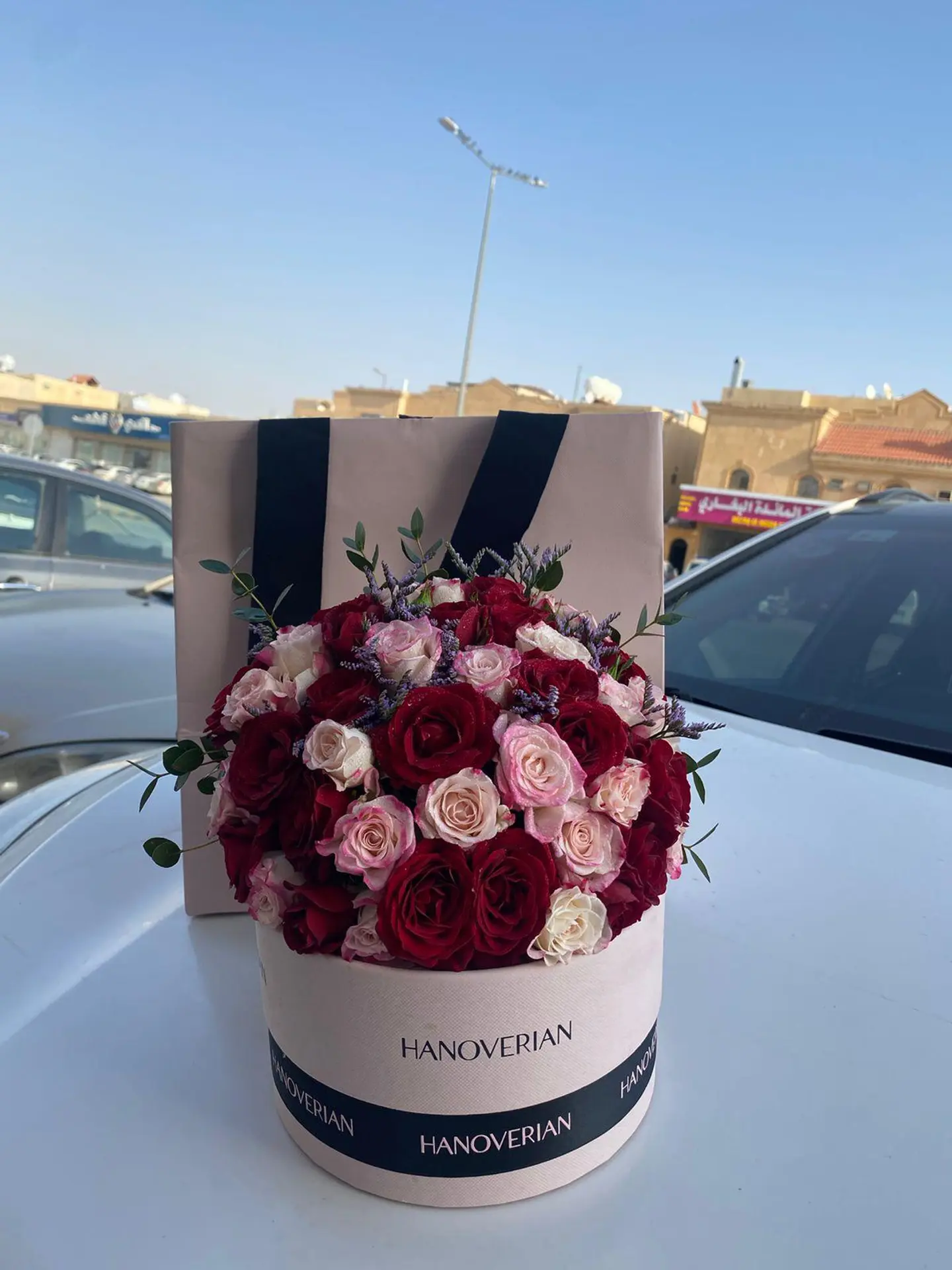 بكس حلا من هنوفريان مع الورد