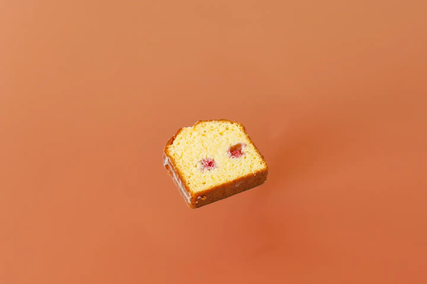 كيكة ليمون مع التوت