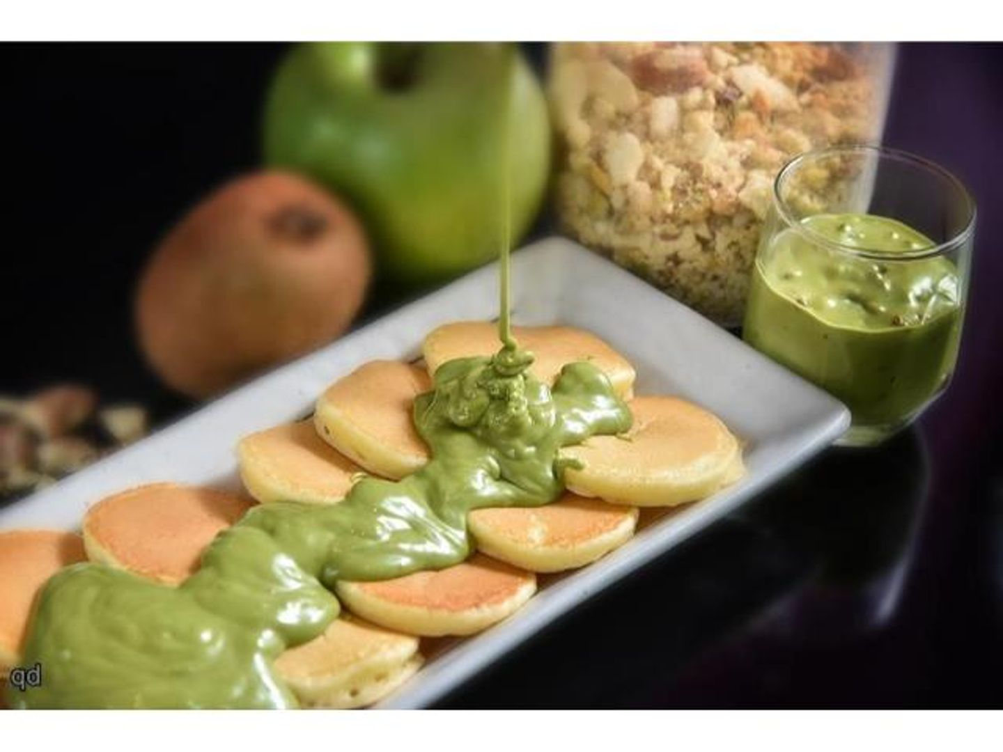 Pancake Sandwich Pistachio With Fruits