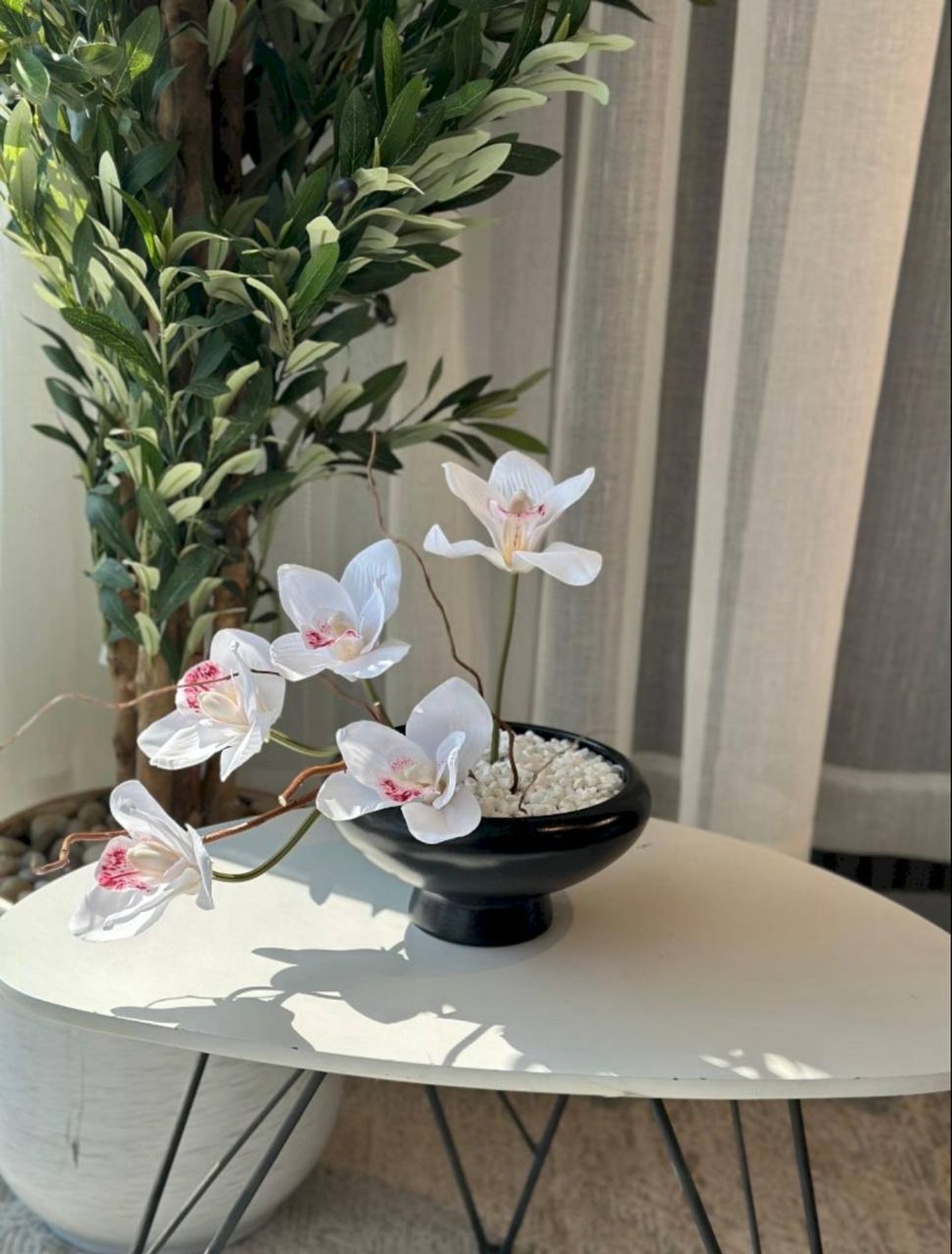 Luxurious Vase And Delicate Arrangement