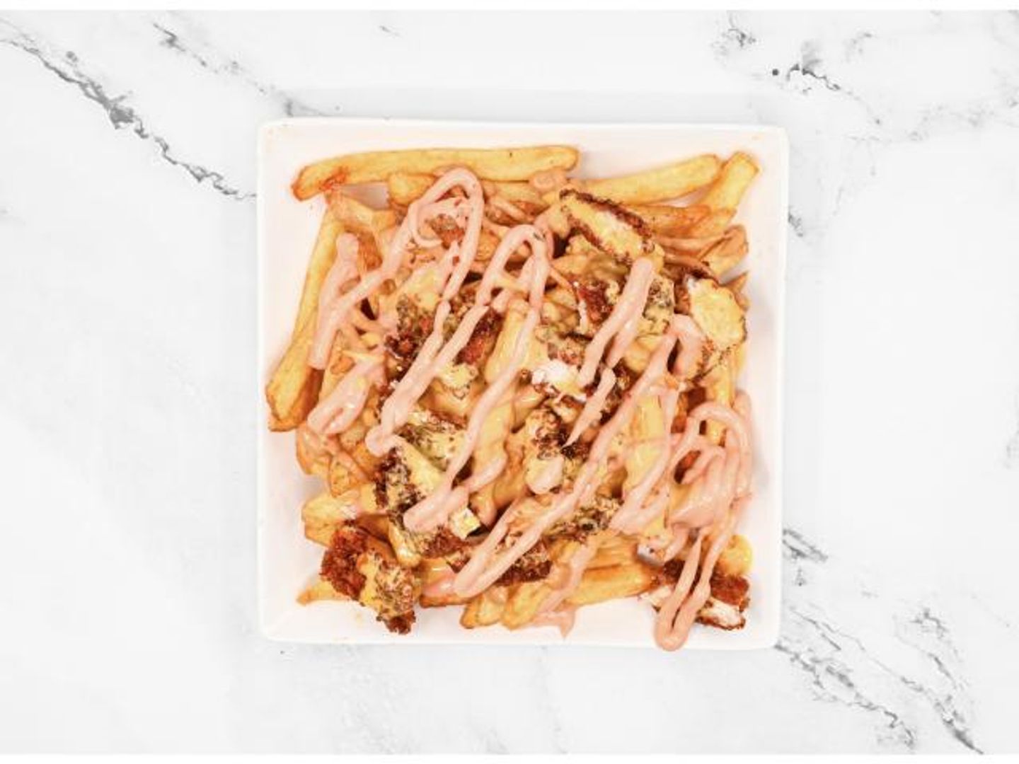 Texas Fries With Fried Chicken And Salsa