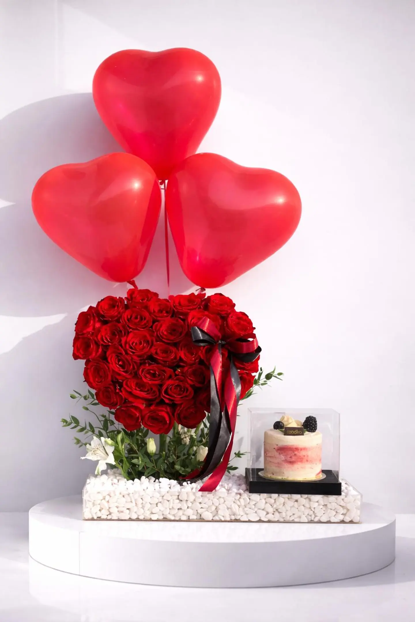 يوم الحب ستاند بيرل لوف