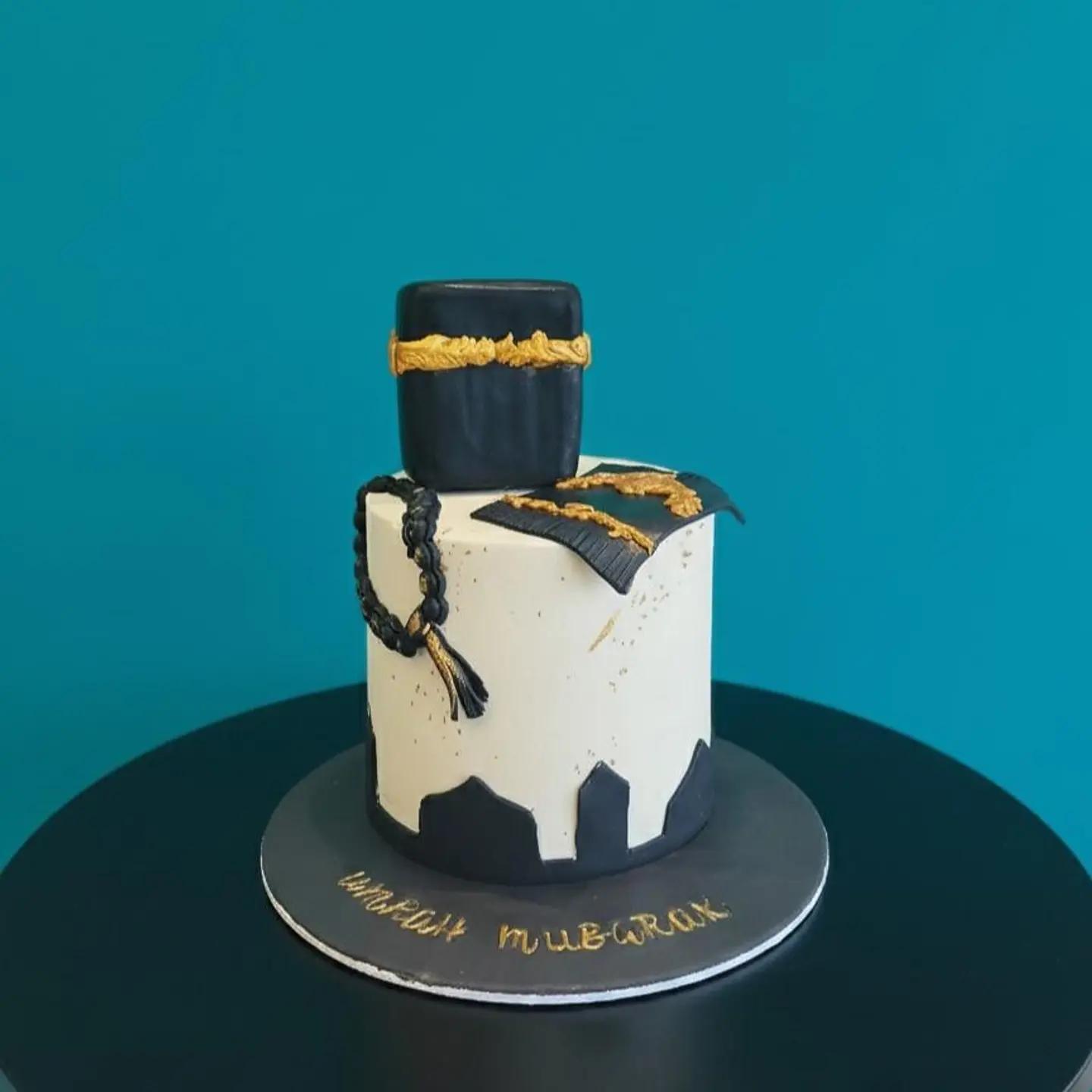Umrah Maqbool Cake 2
