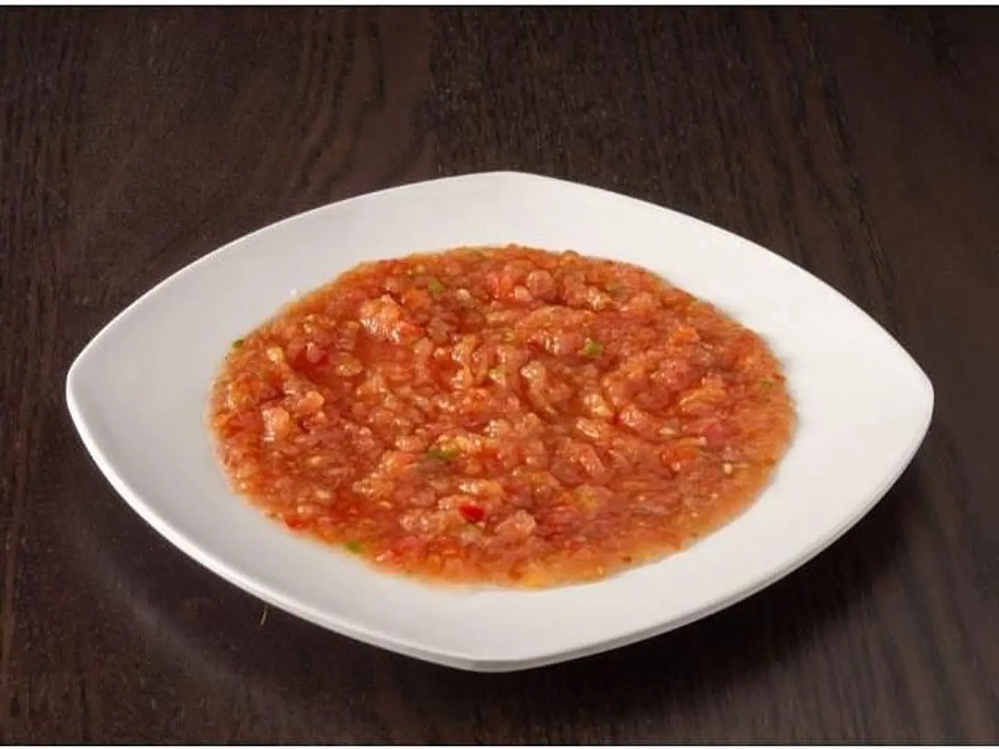 سلطة حار حمراء