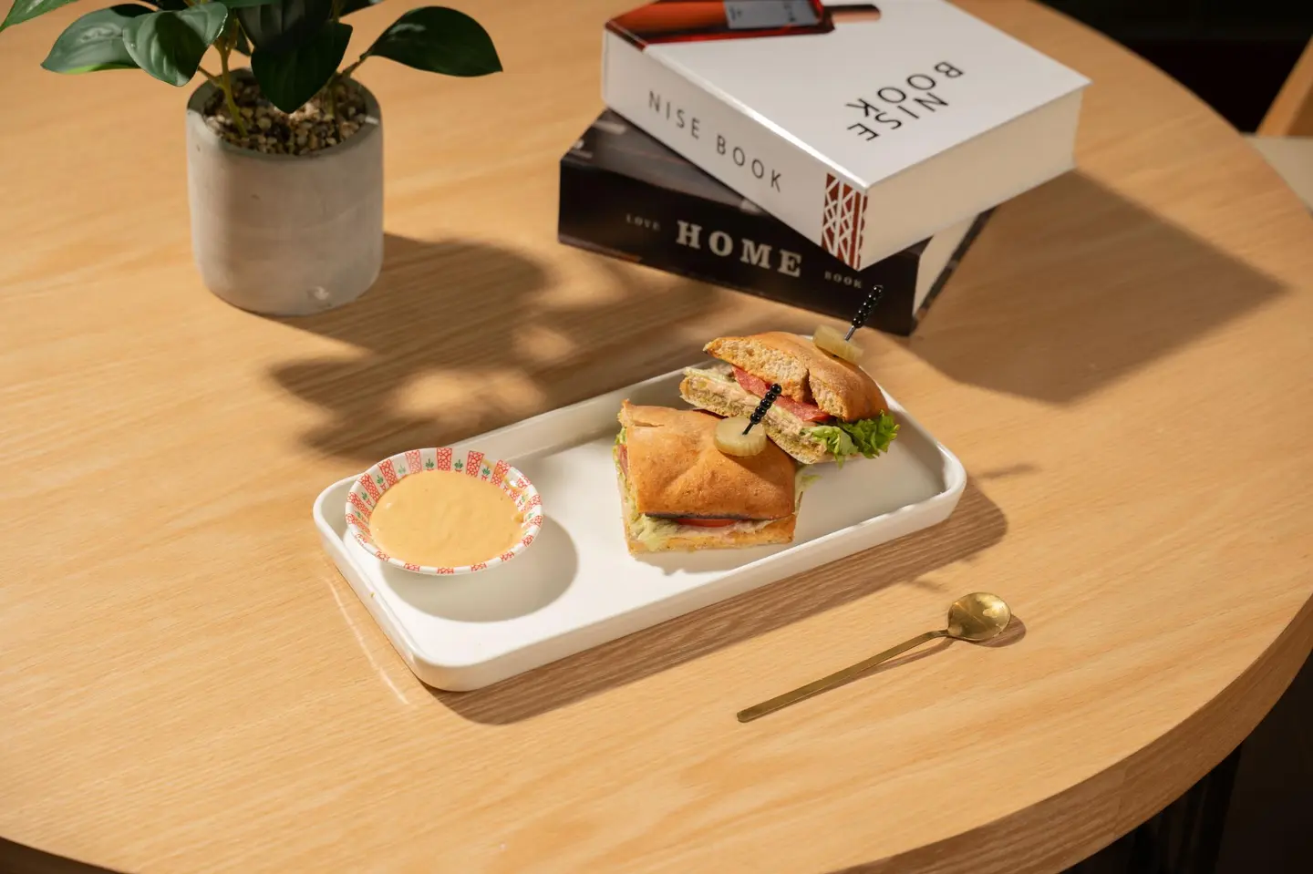 ساندويش تونا