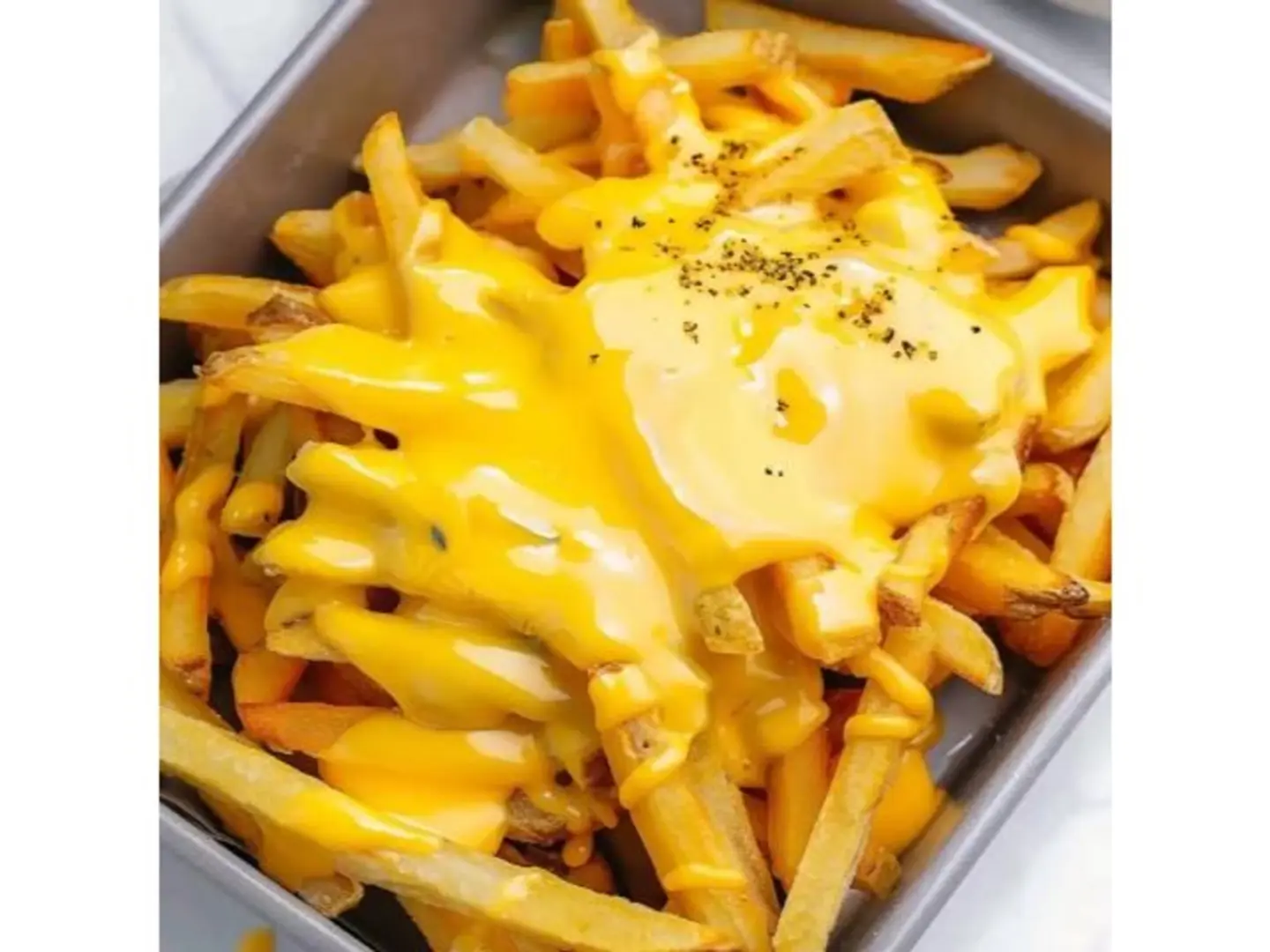 Fries With Cheese Sauce