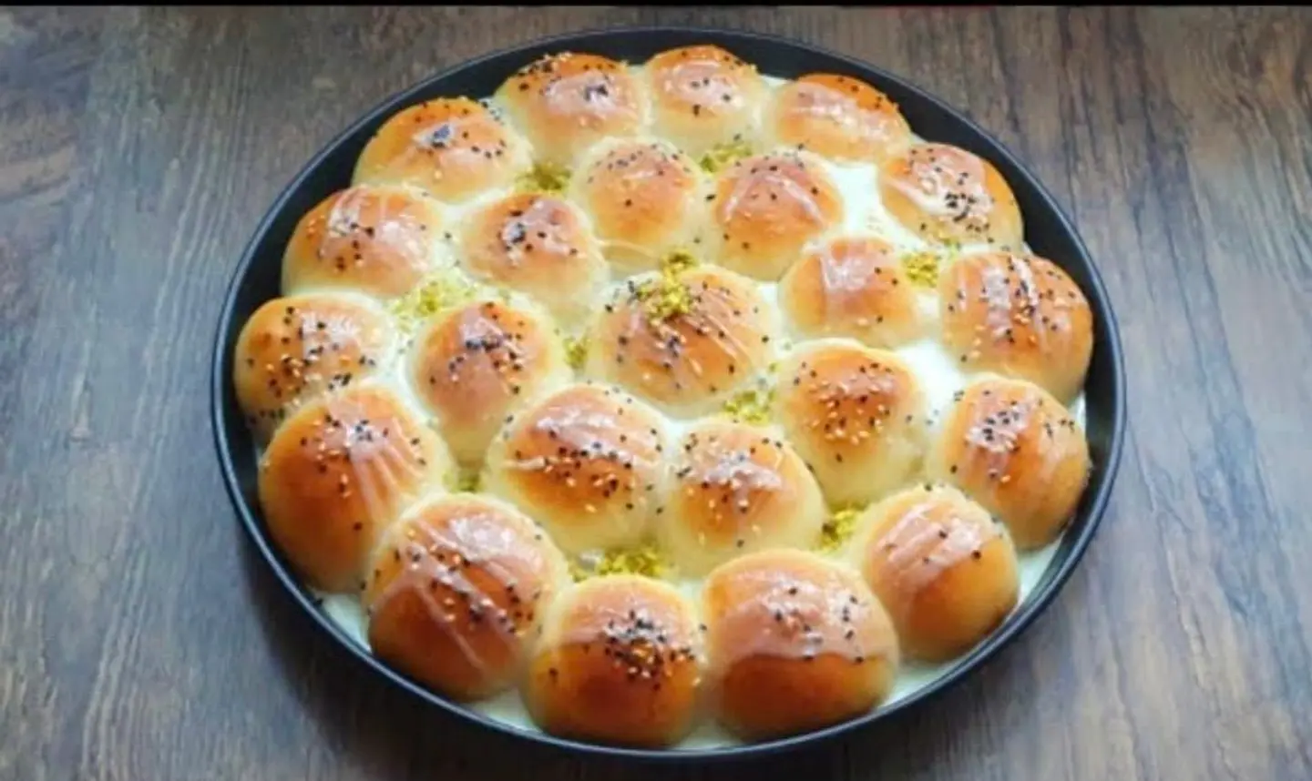 Honeycomb Bread With Cheese & Condensed Milk