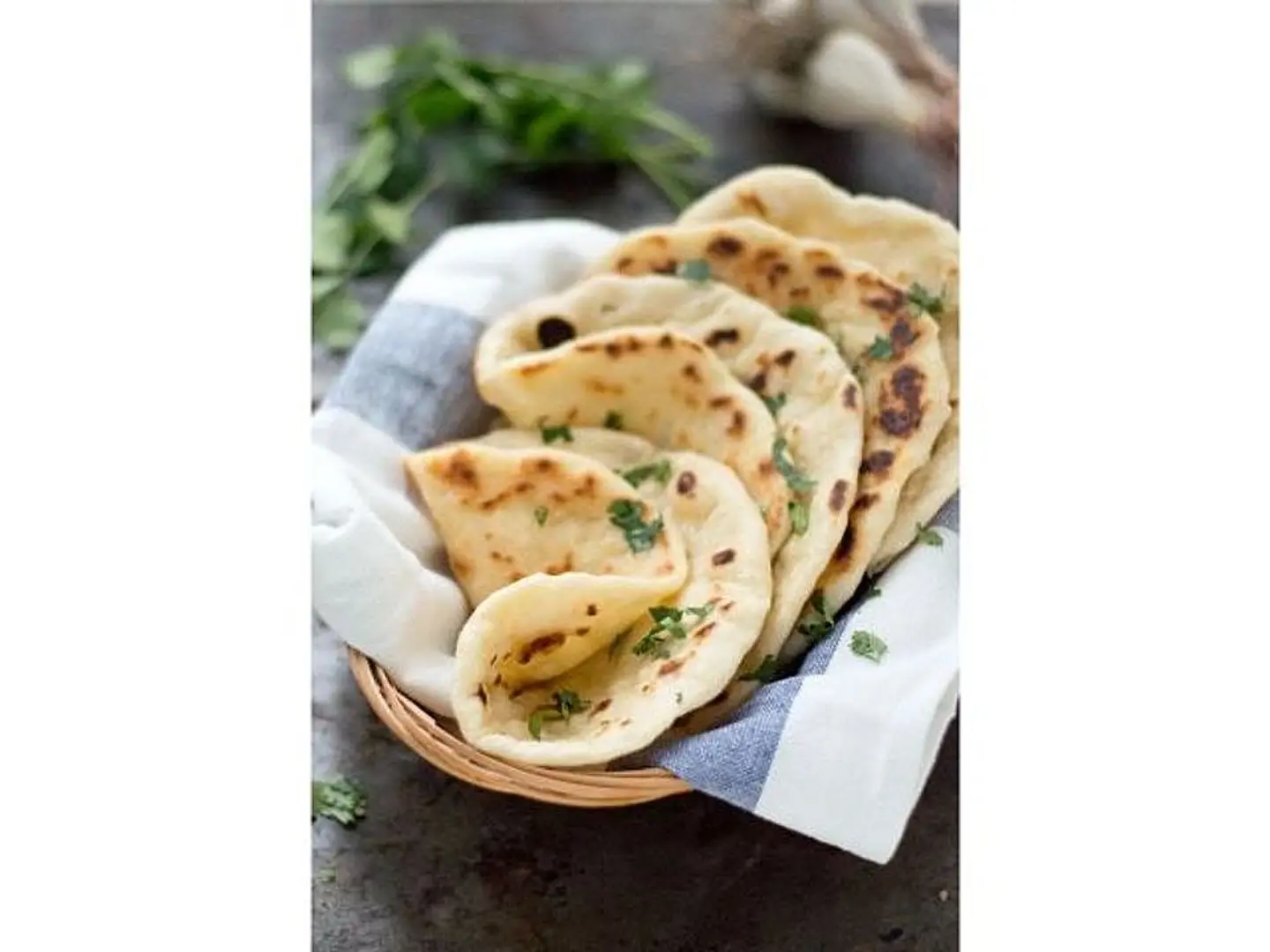 خبز نان بالزبدة