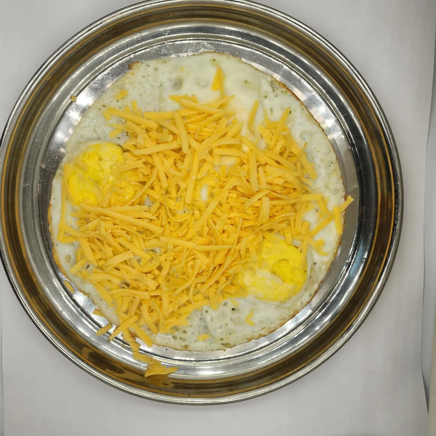 بيض عيون جبن شيدر