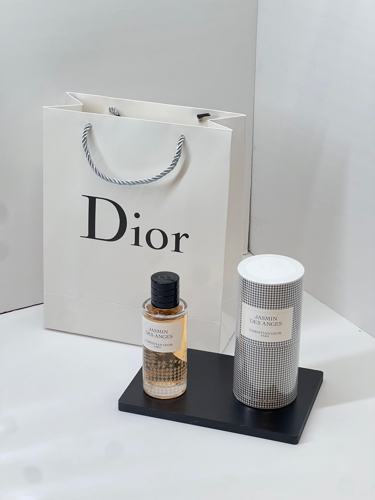عطر ياسمين دي إنجيس