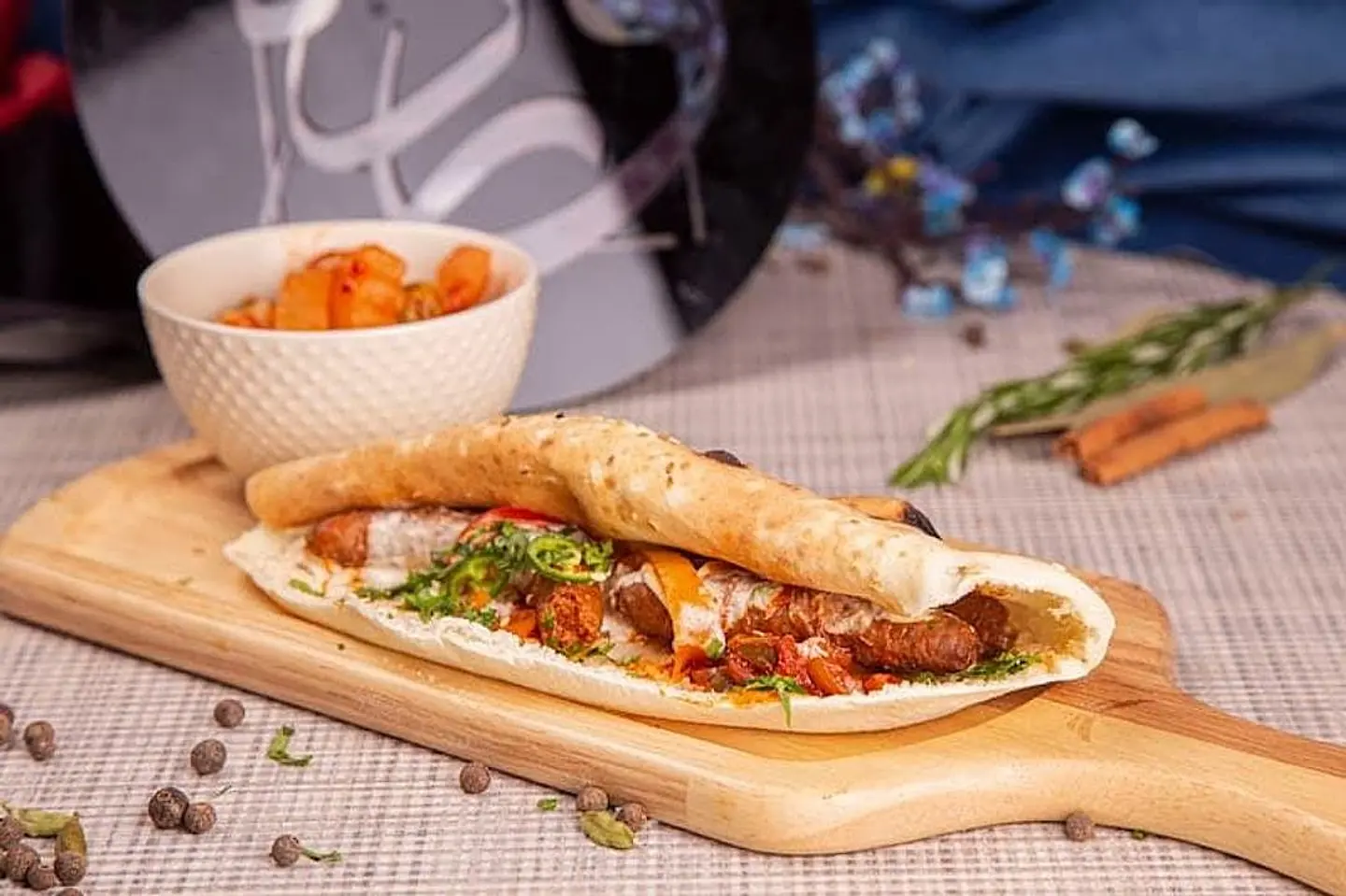 ساندويتش سجق شرقي