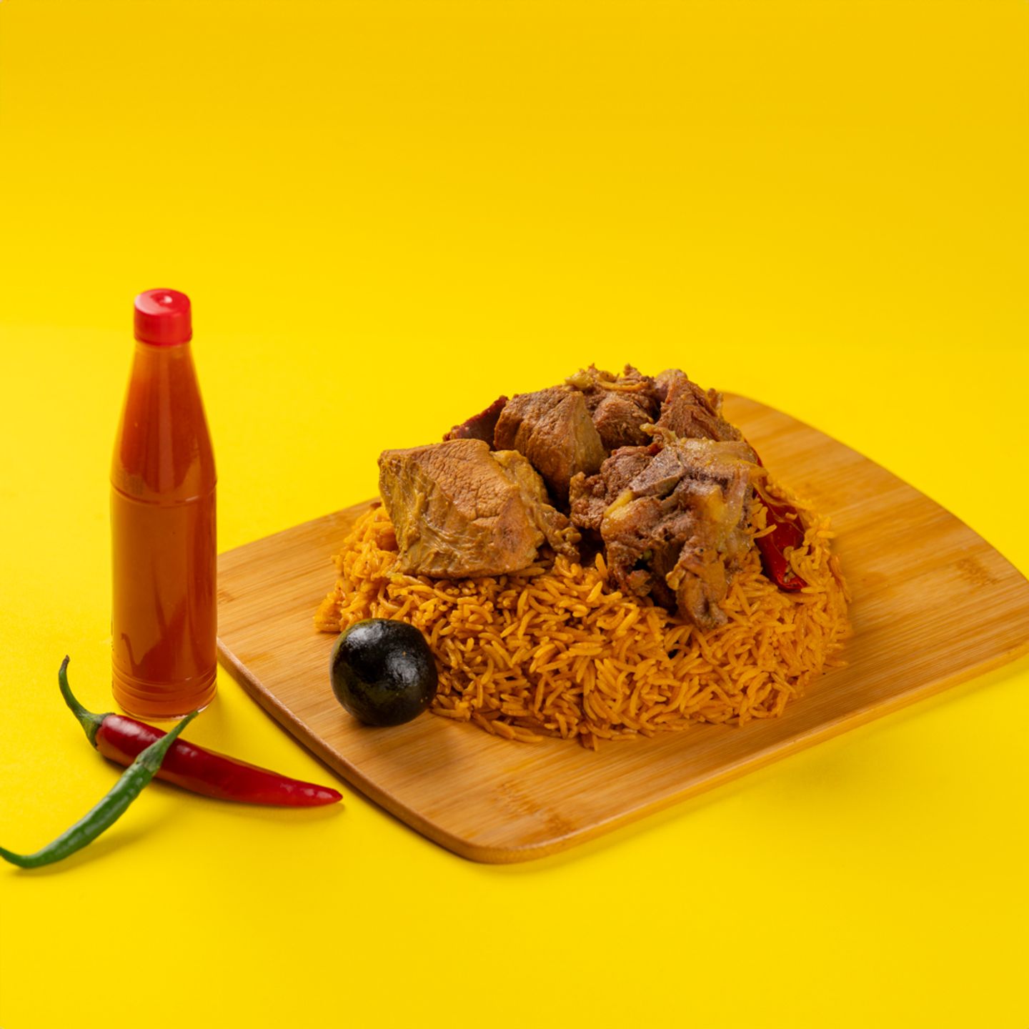 Maktoum Hashi With Hot Sauce And Red Rice