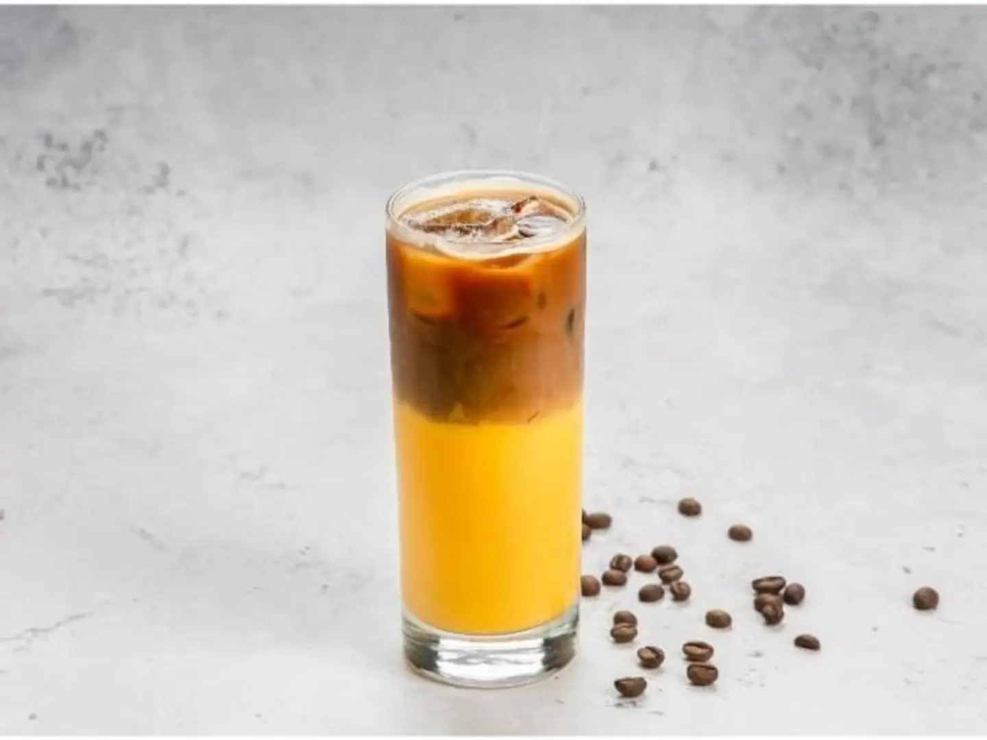 ايس زعفران لاتيه