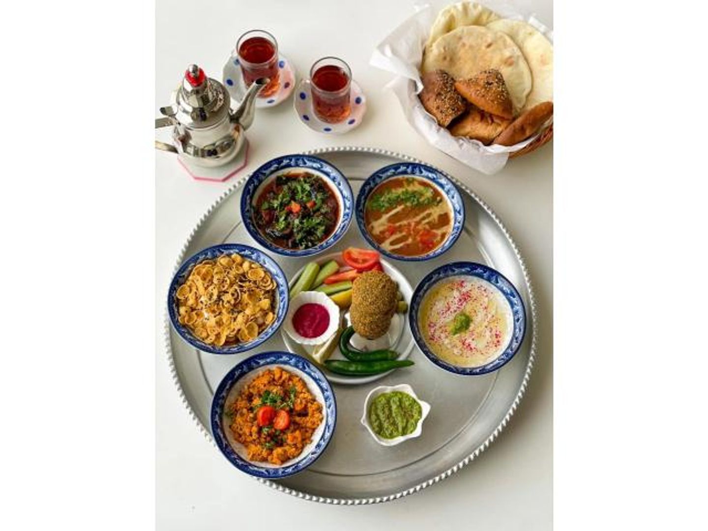 صحن فطور وسط