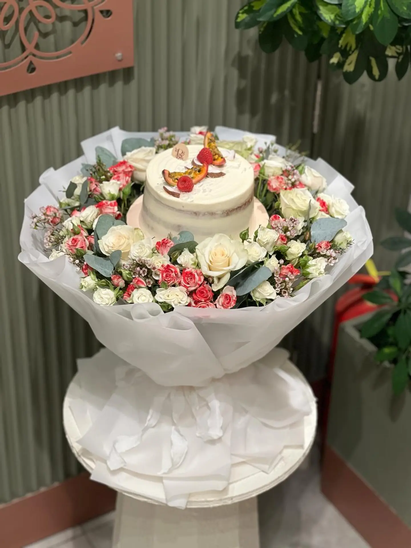 Rose Bouquet With La Passion Cake 2