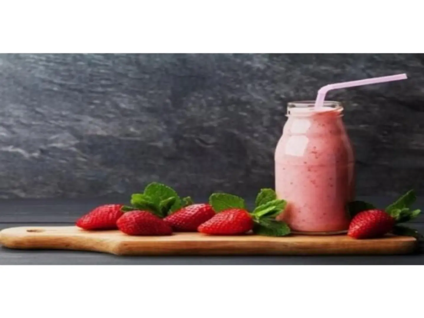 Strawberry Juice With Milk