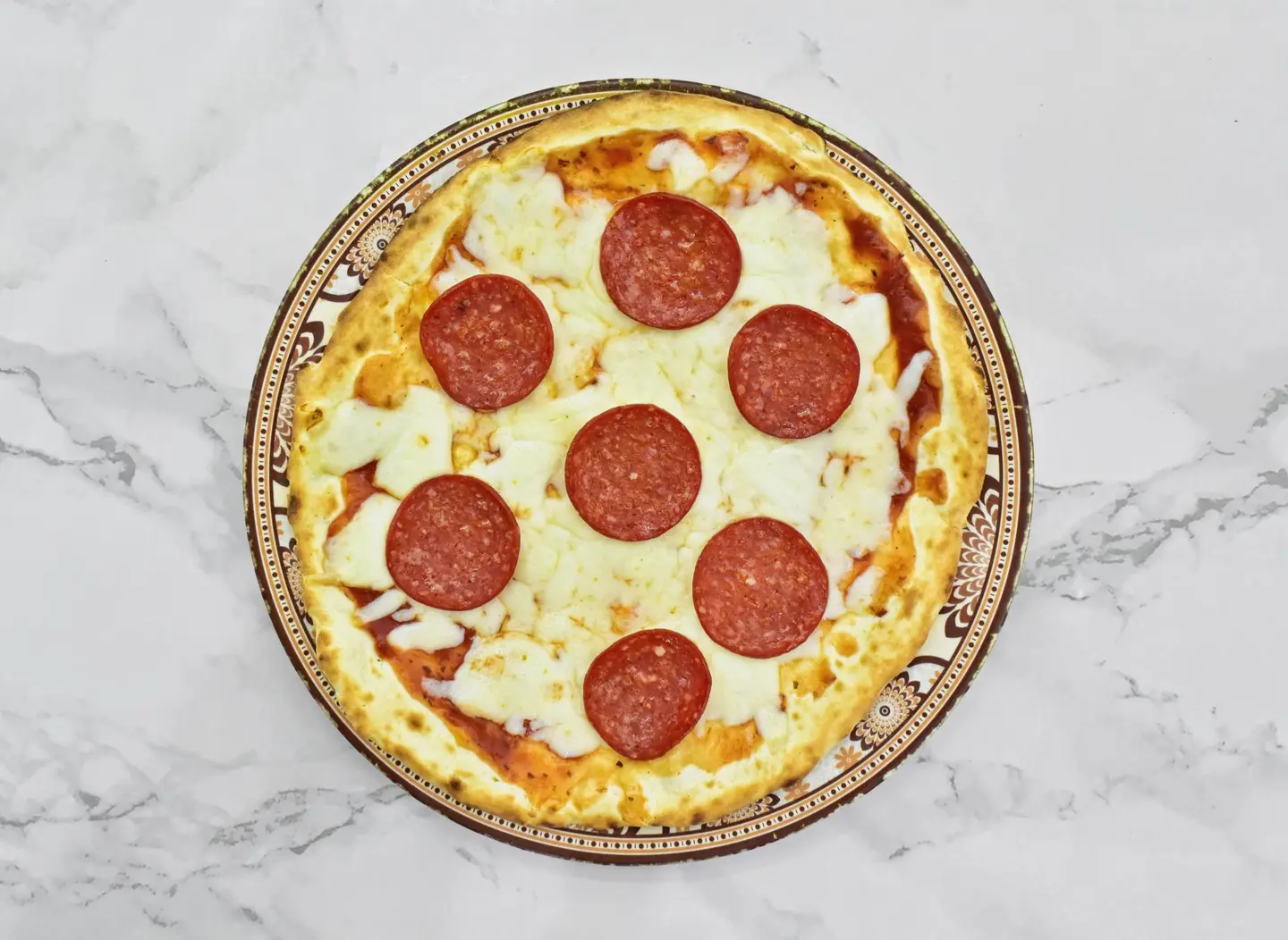 بيتزا بيبروني