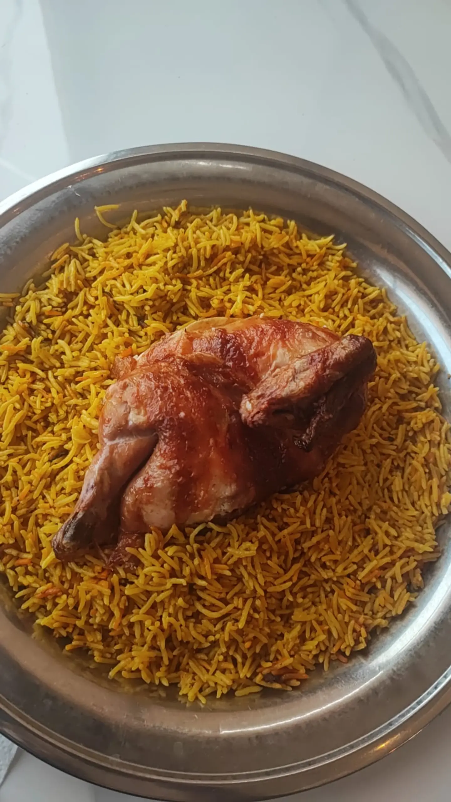 حبة دجاج شواية مع رز مندي