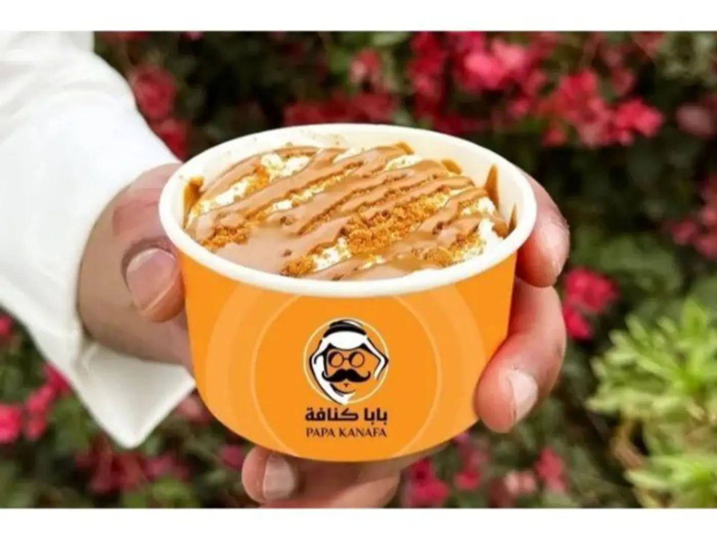 قشطوطة مني لوتس مع بسبوسة أو رز باللبن