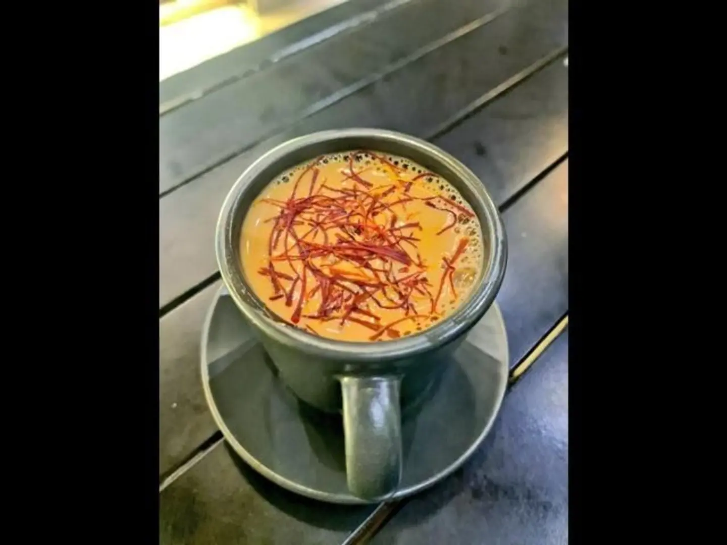 شاي بالزعفران