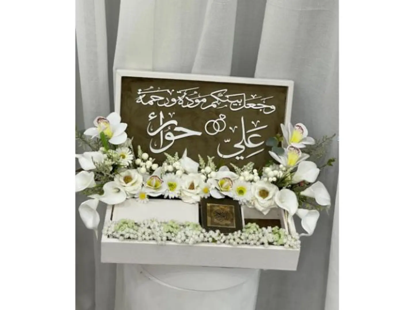 بوكس ملكه ورد صناعي