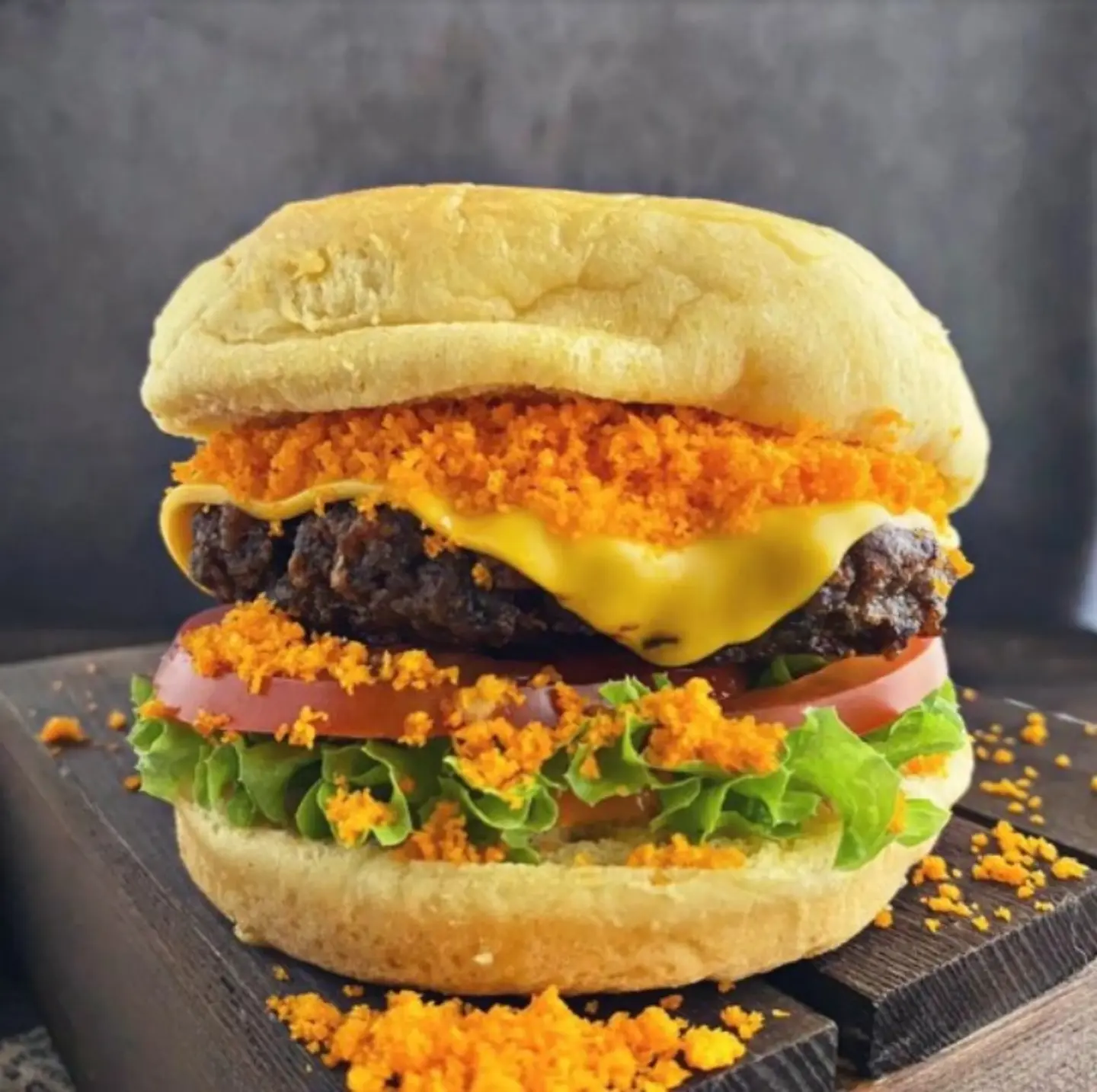 برجر لحم مشوي مع شيتوس