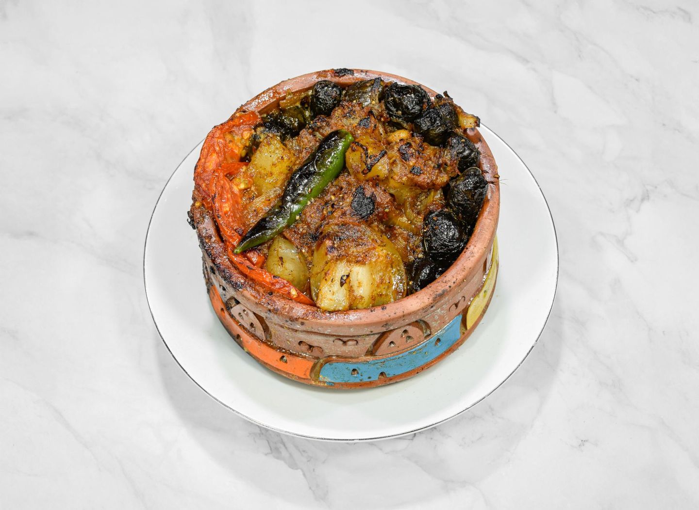 Knuckles Casserole With Grape Leaves