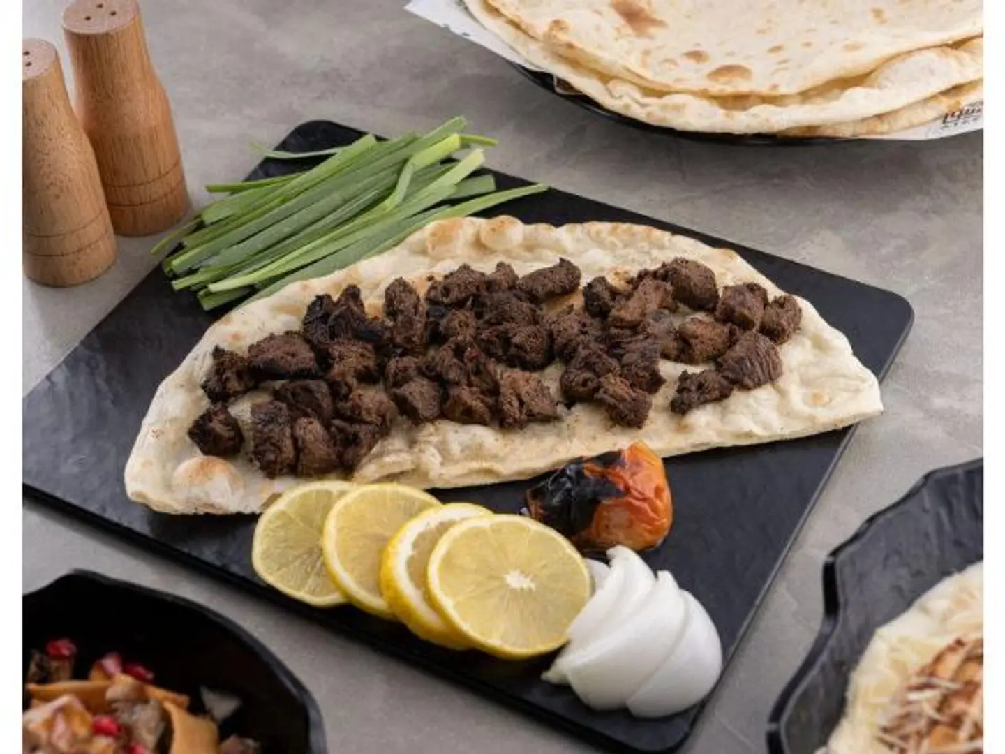 تكة لحم بالليمون