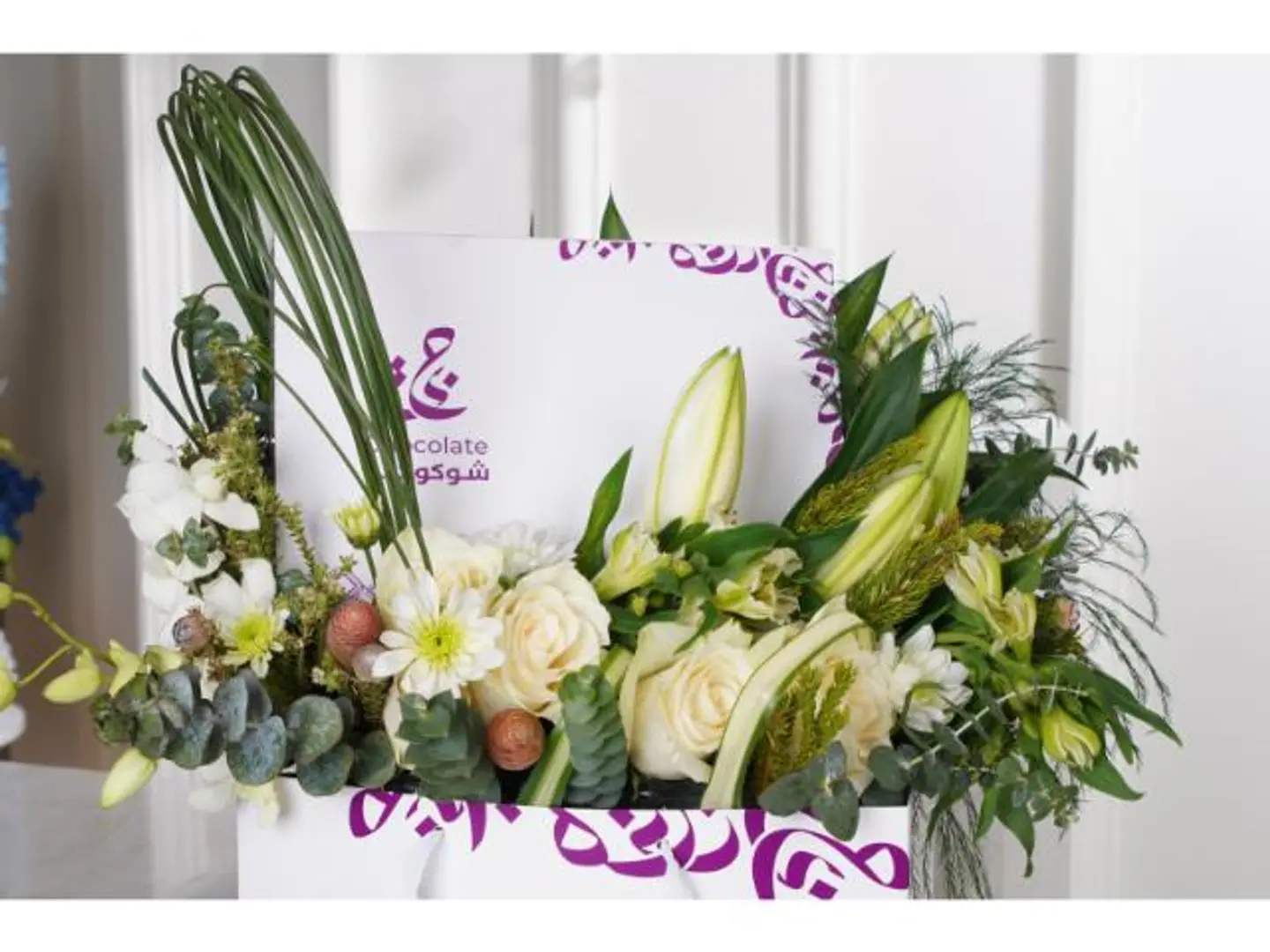 ورد وشوكولاتة