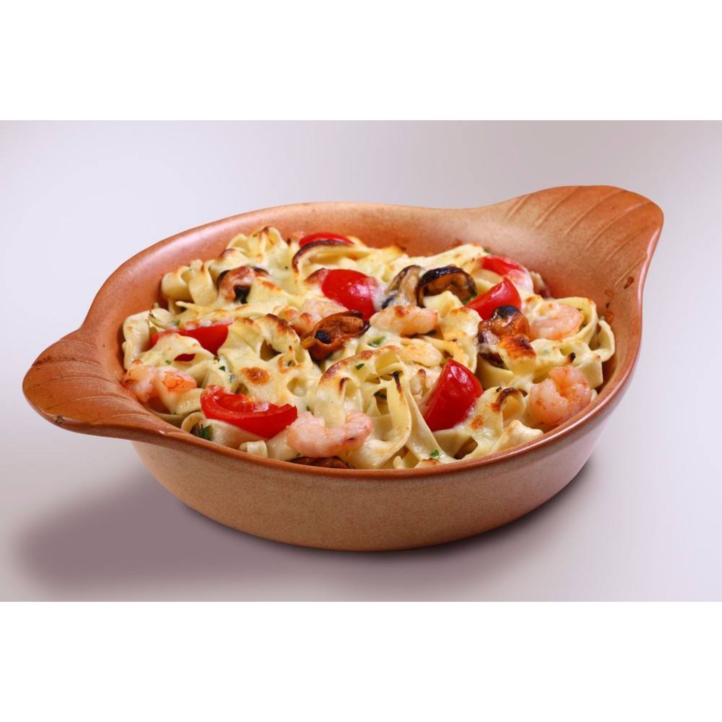 Fettuccine Tray With Seafood