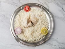 مضغوط مع رز أمريكي أبيض