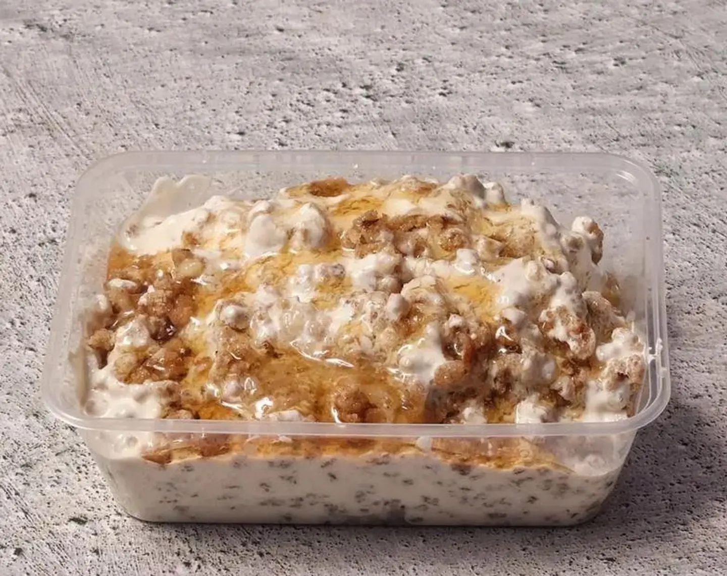 Small Areekah With Cream And Honey