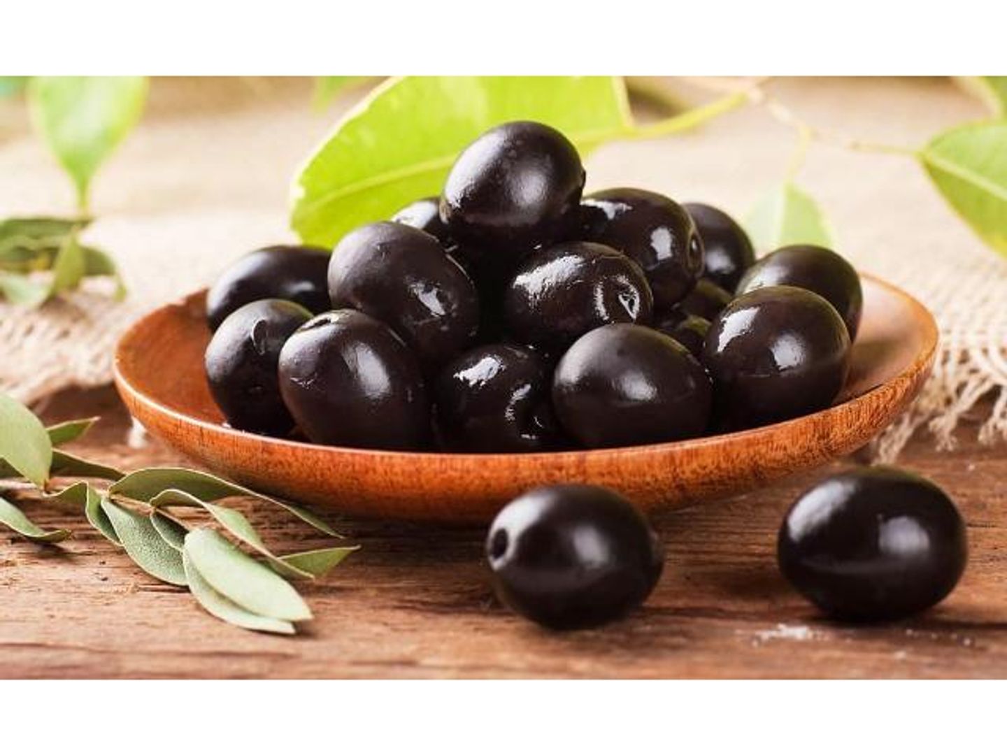 صحن زيتون اسود