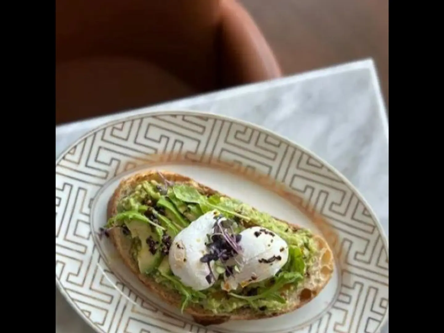 توست بيض بالأفوكادو