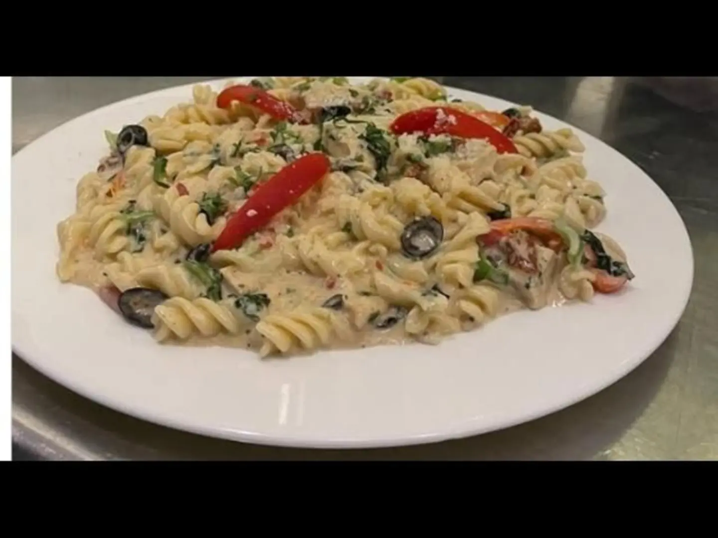 باستا فوسيلي دجاج