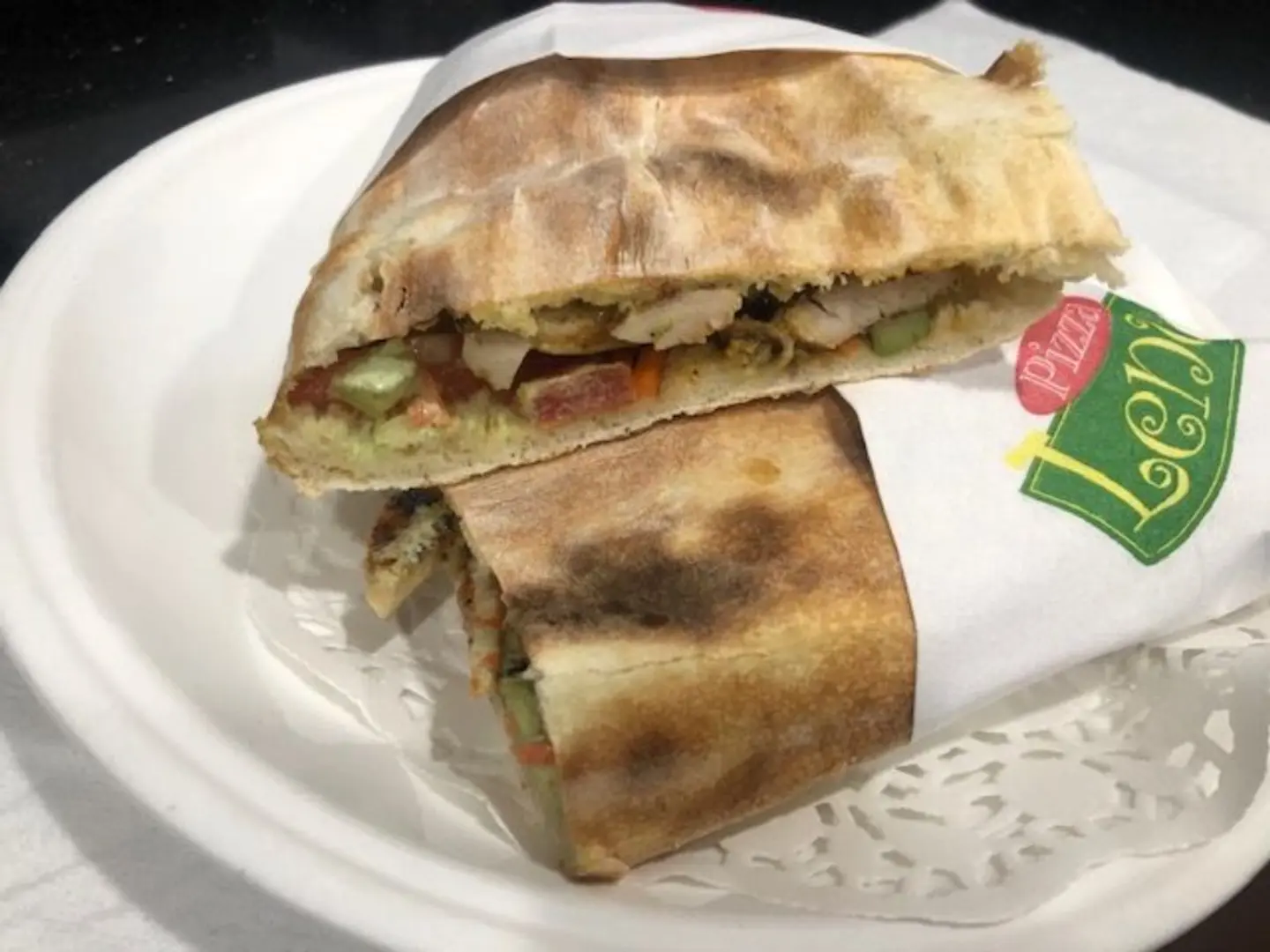 ساندوتش دجاج التندوري